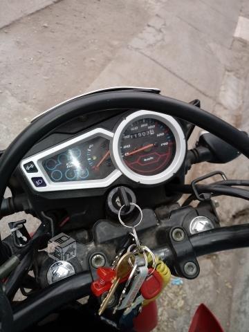 Moto lonsin 200