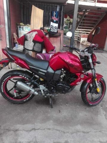 Moto yamaha excelente