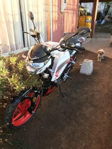 Moto UM XTREET 250X