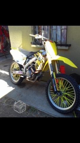 Moto rmz