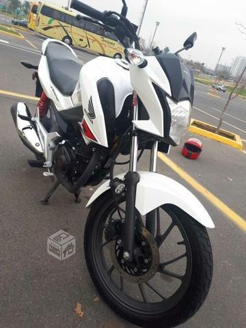 Moto Honda Storm