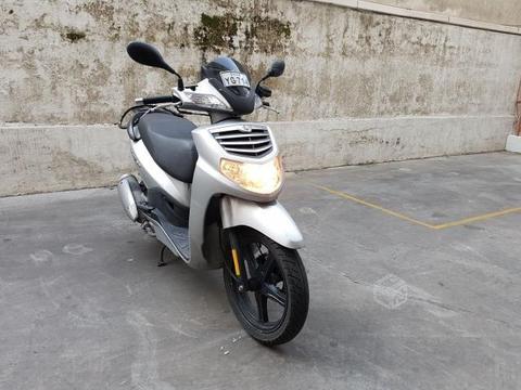 Moto Scooter SYM HD 200i