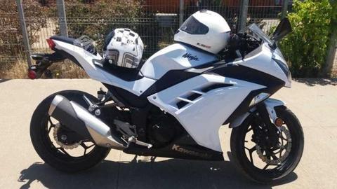 Kawa Ninja 300 Blanca (Casi nueva)