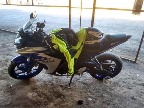 Yamaha r3 320 cc