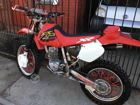 Honda XR 250 insuperable estado