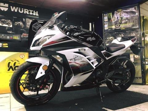 Kawasaki Edición especial ABS 2015