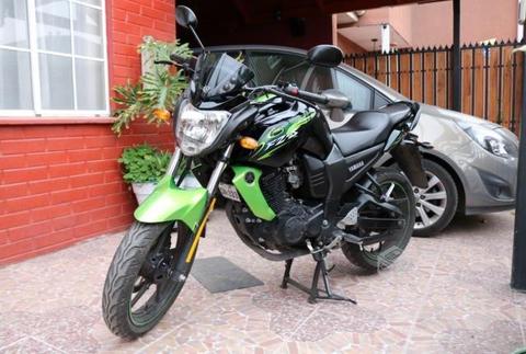 Moto Yamaha FZ 16S
