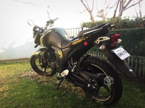 Moto Yamaha FZN150D