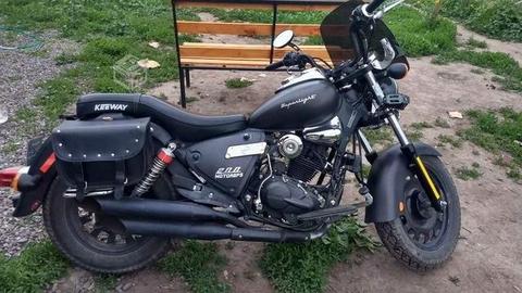 Keeway Superlight 200/ Año 2015 / 9600 km