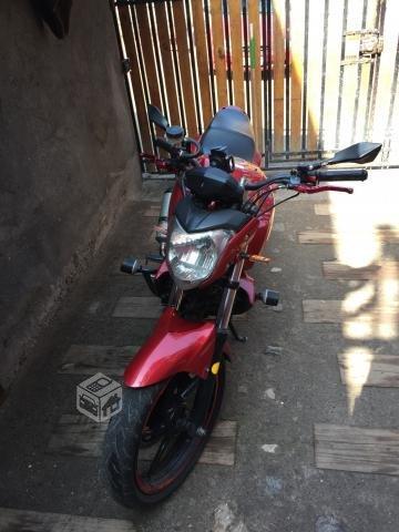 Moto fz16