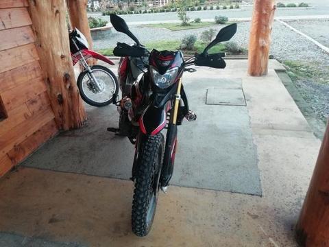 POR APURO mi moto DSR2 um, nueva, al dia