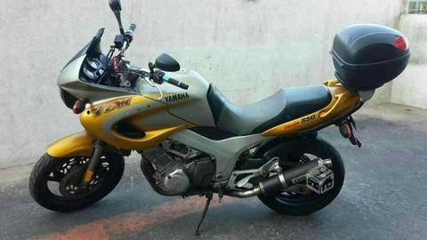 Moto Yamaha TDM 850