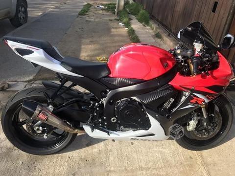 Suzuki GsxR 750