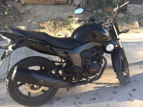 Moto honda invicta