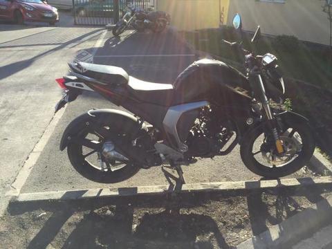 Moto Yamaha fz16 2.0