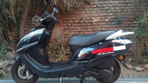 Honda new elite 2015 negra