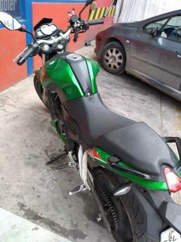 Moto benelli tnt25