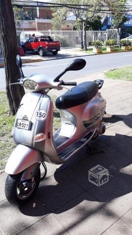 Moto Vespa ET4 150