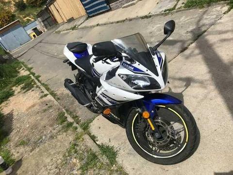 Yamaha R15
