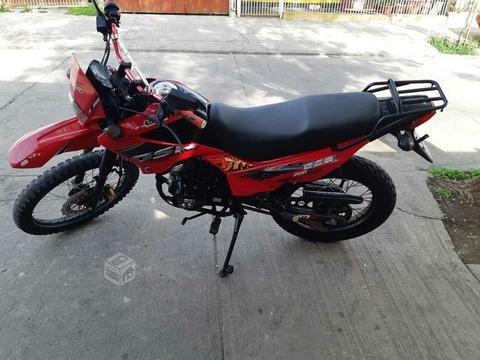 Motocicleta modelo trail 200cc