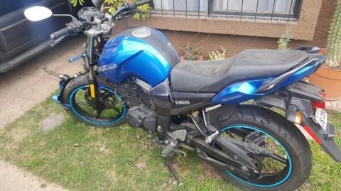 Moto Yamaha FZ16 Chocada 2013