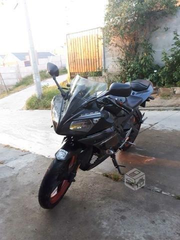 moto yamaha r15