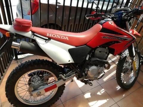 Honda tornado 250, año 2015