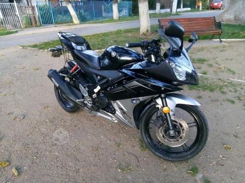 Yamaha r15