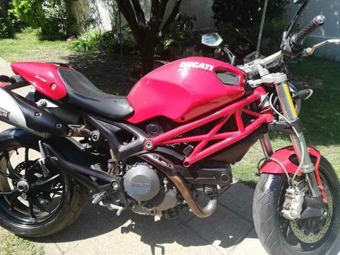 Ducati monster 796, 2013