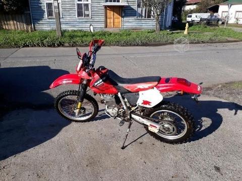 Moto honda xr 250 año 2002