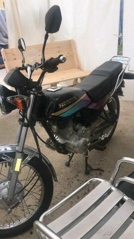 Honda cgl 125 2015