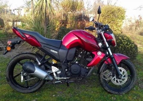 Moto Yamaha fz16