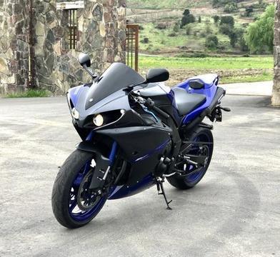 Yamaha R1 edición Blue race 2015