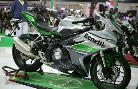 Benelli 302 r permuto