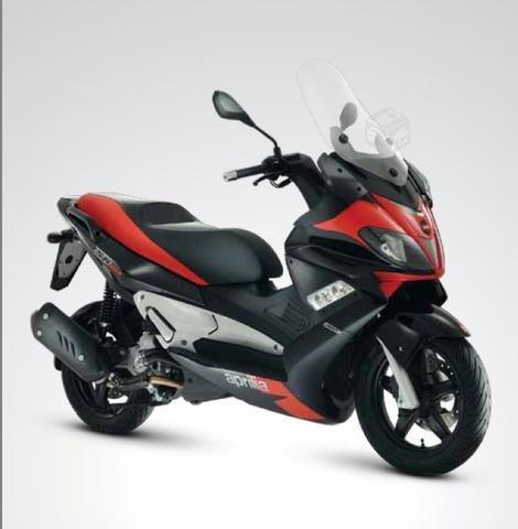 Moto Aprilia SR 300