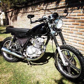 Motoño Suzuki Scrambler