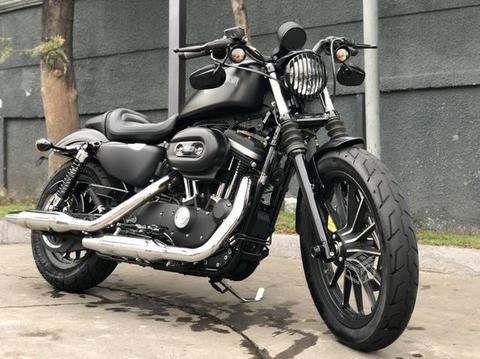 Moto Harley Davidson 883