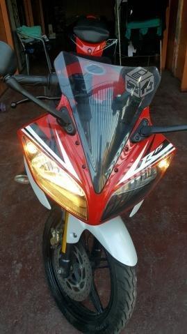 Yamaha r15