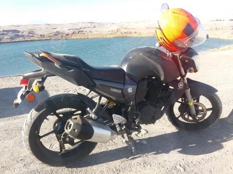 Motocicleta Yamaha FZ16