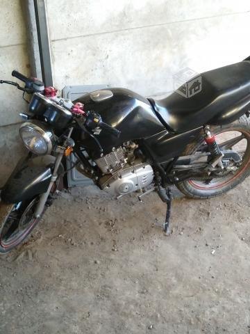 Moto zuzuki en 125