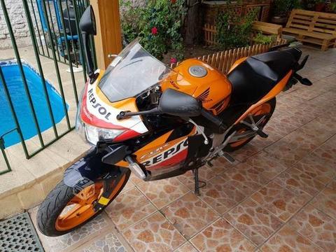 Honda cbr 250r 2015 como nueva