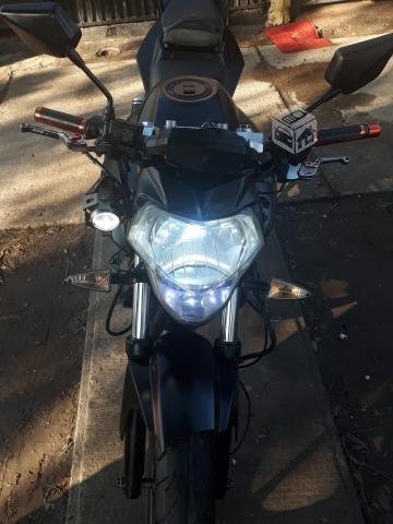 Moto UM 200cc 2014