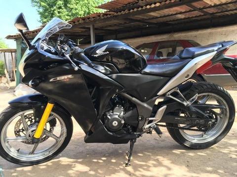 Honda cbr 250r