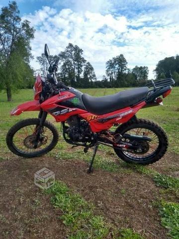 Moto UM DSR 200 CC