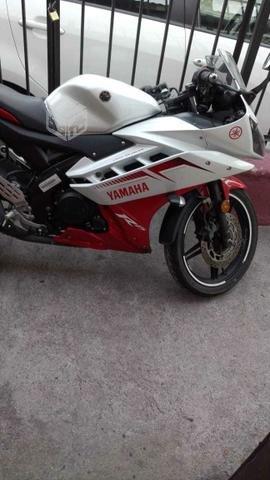 Yamaha r15