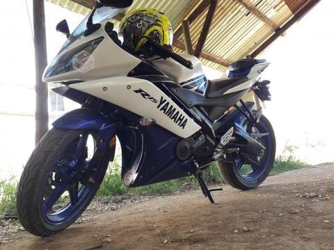 Yamaha R15