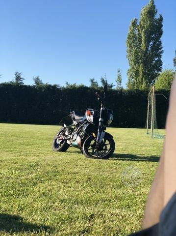 Ktm duke 200