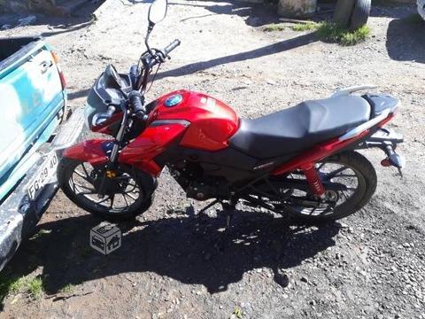 Cb125 f twister moto