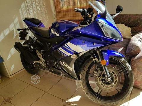 Yamaha R15