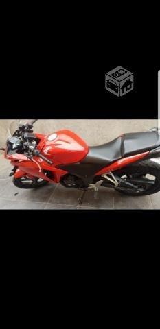 Cbr 250 año 2014